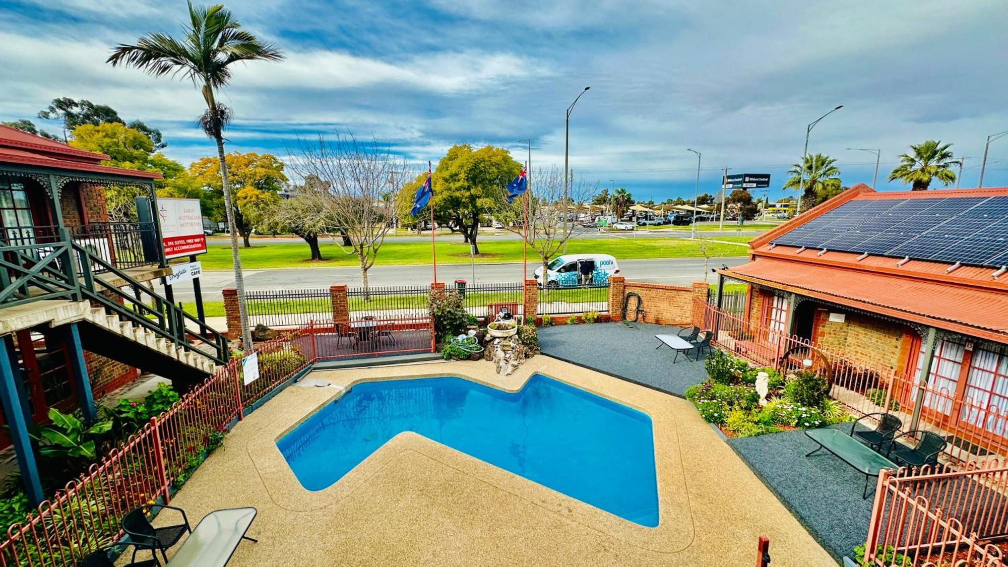 Early Australian Motor Inn Мілд'юра Екстер'єр фото